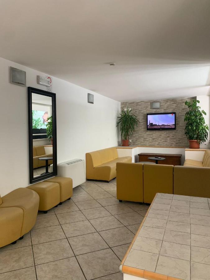 Hotel Villa Isola Rimini Exteriör bild